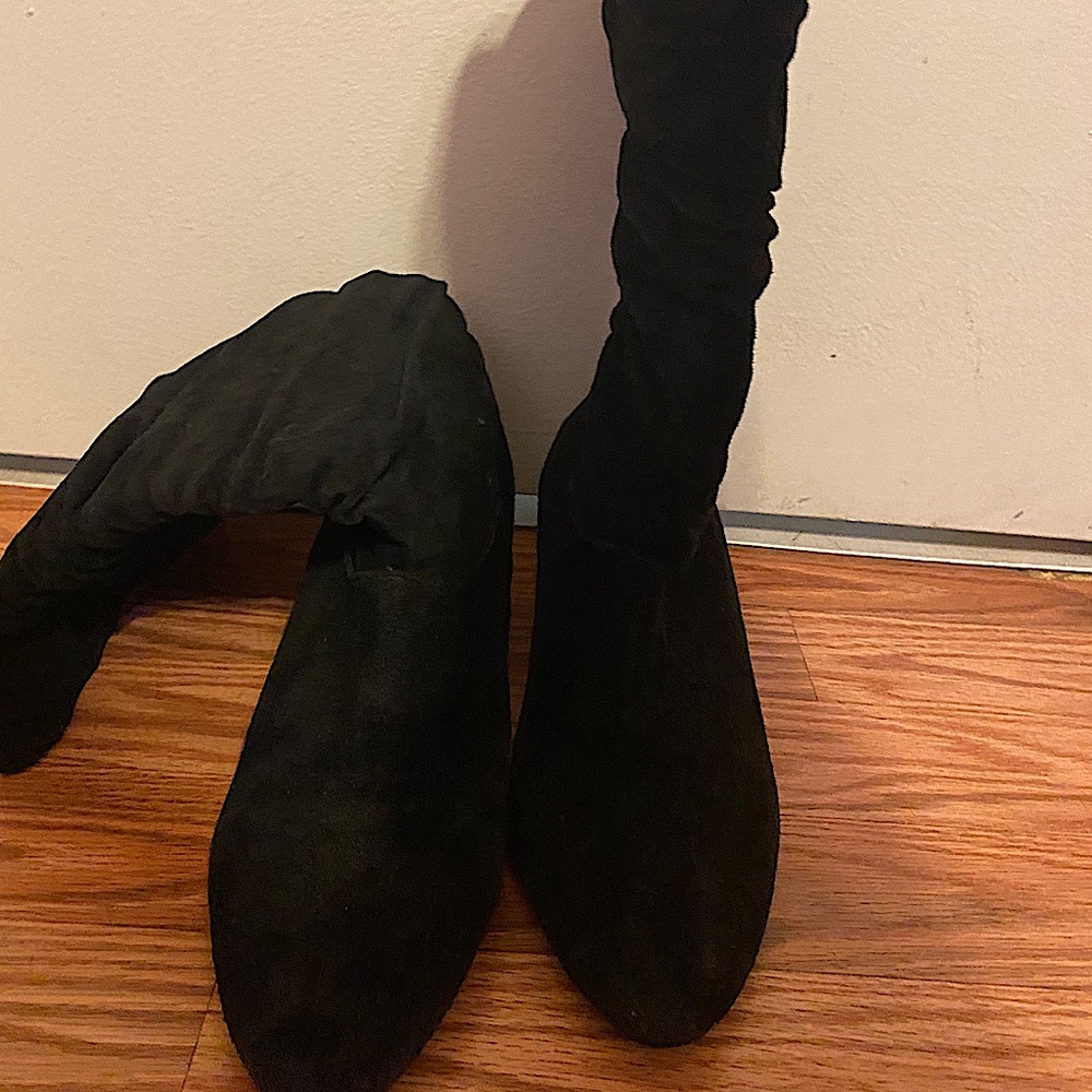 Coup d’ etal black boots